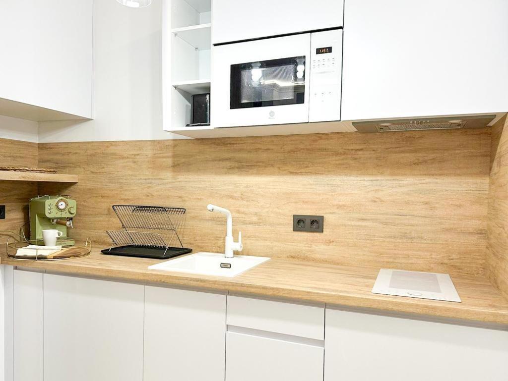 Apartamento En El Centro De Malagaアパートメント エクステリア 写真