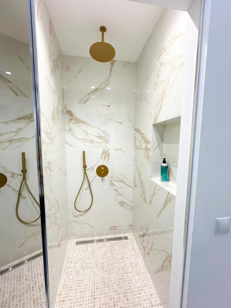Apartamento En El Centro De Malagaアパートメント エクステリア 写真